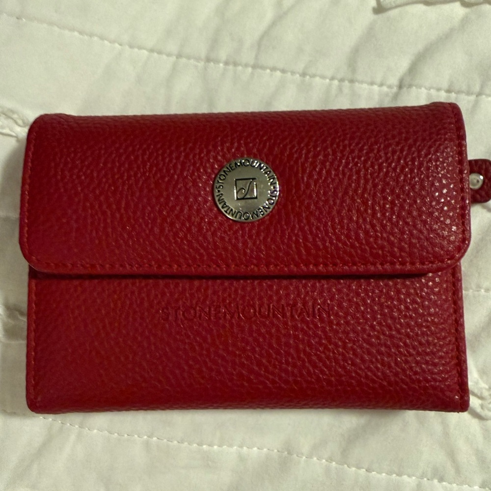 STONE MOUNTAIN PEBBLED LEATHER WALLET- FROM the LUDLOW COLLECTION